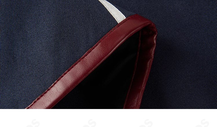 伊草ハルカ コスプレ衣装の裾装飾クローズアップ。コートのエッジや装飾ラインの再現度を示す画像。