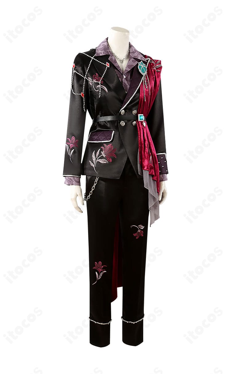 グルマンの香り コスプレ衣装の側面。コートのラインとシルエット、ベルト・チェーン位置の確認画像