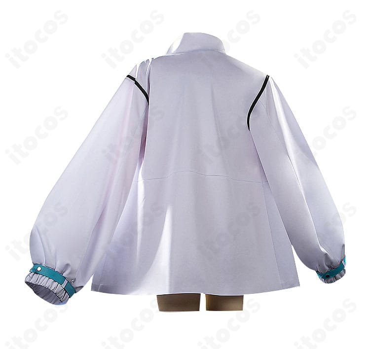 ネオユニヴァース コスプレ衣装の背面。背中の装飾やコートの後ろ姿まで再現されたディテール。