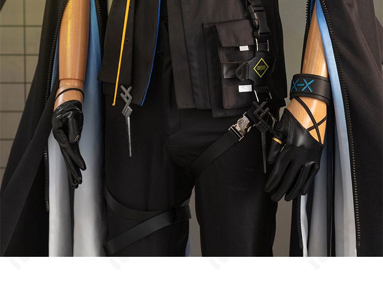 アークナイツ ロゴス 衣装の腰回り。ベルトとポーチ風装飾、レイヤー重なりの立体感を捉えたディテール。