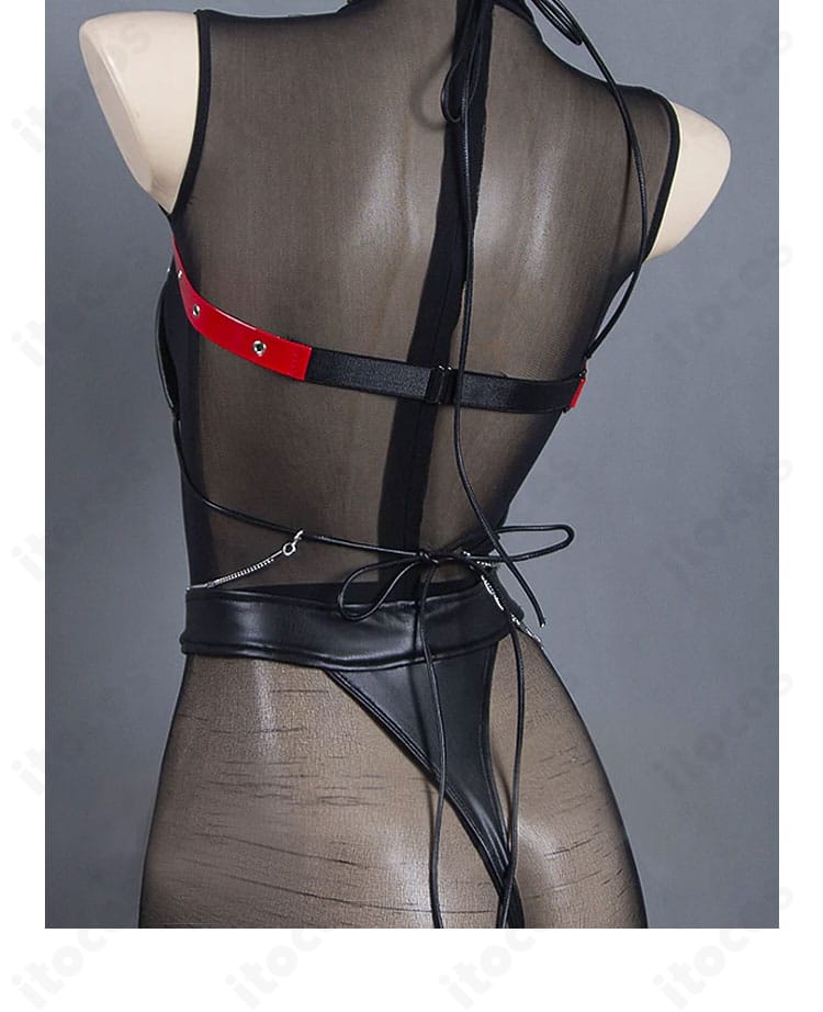 勝利の女神：NIKKE ボリューム 衣装の背面装飾ディテール。コート背面の意匠とパーツ配置を確認。