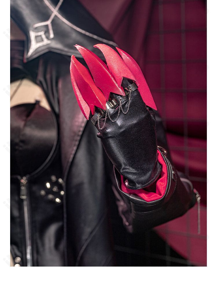 ゾーヤ コスプレ衣装の手袋ディテール。手元のデザインと質感が伝わる近接ショット。