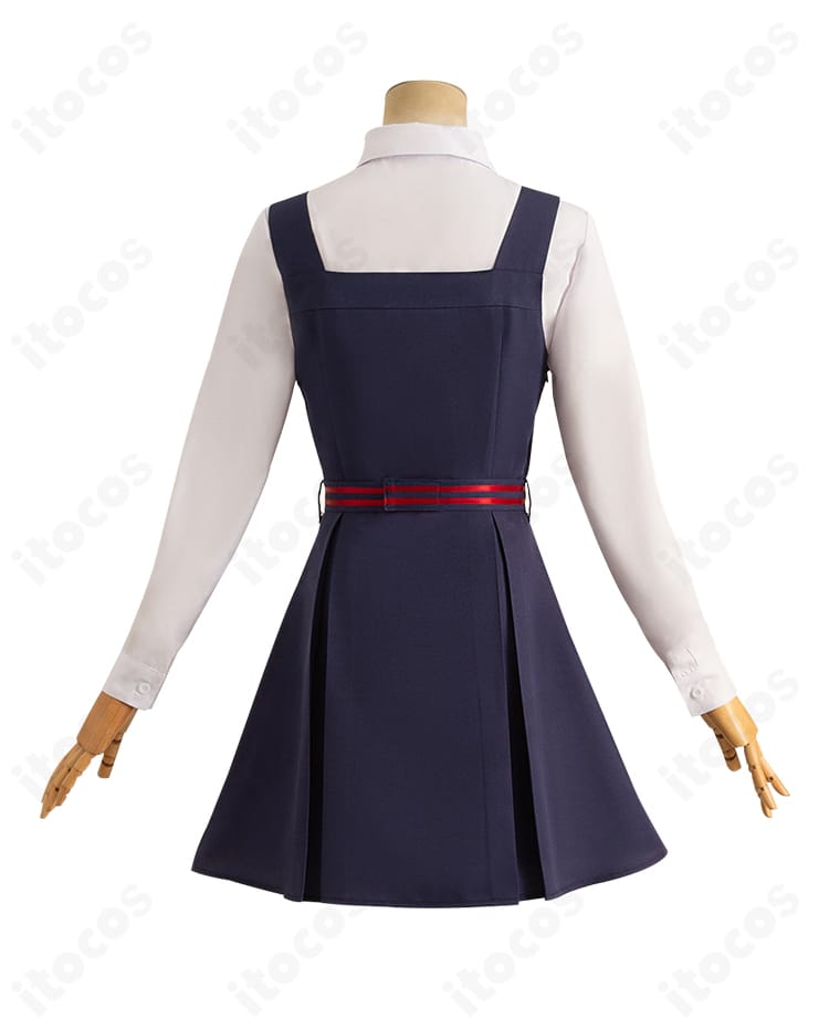 北白川たまこ 制服コスプレの背面。背中の切替とスカートの落ち感が分かるディテール。