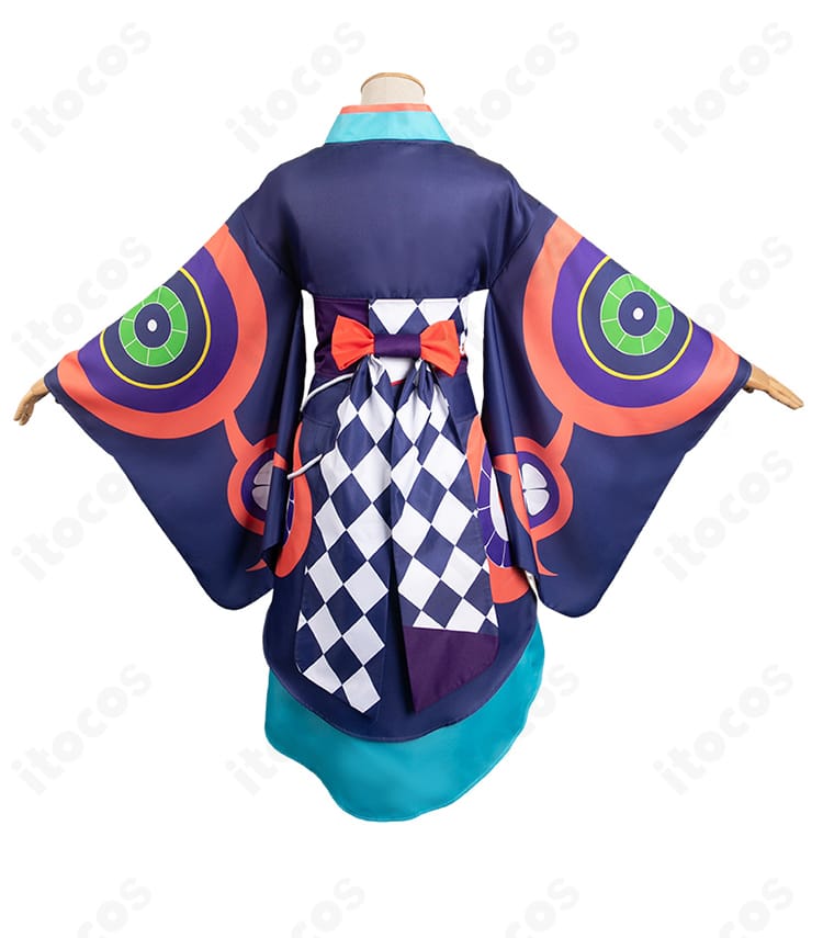 背面全体。大きな蝶結びや背中の装飾バランスを捉えた再現度の高い画像