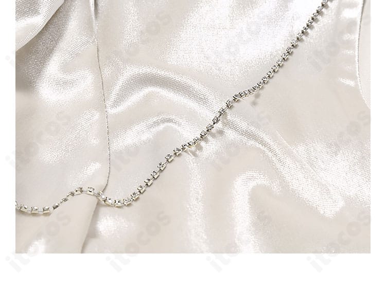 ALIEN STAGE ルカ コスプレ衣装のチェーン装飾詳細。光を拾う質感でステージや撮影で映えるアクセント。