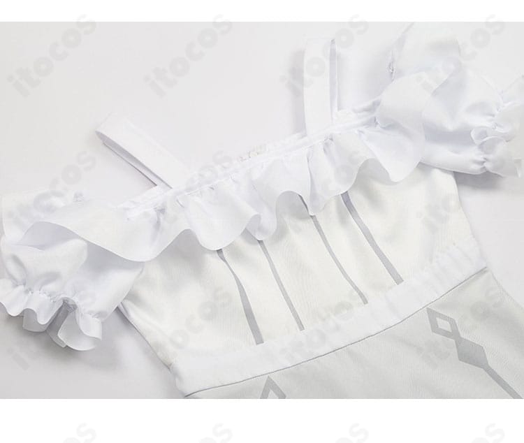 原神 クリーヴ コスプレ衣装の上衣装飾ディテール。胸飾りや縁取りの仕上がりを近接で示したカット。