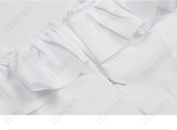 原神 クリーヴ コスプレ衣装のチェーン風装飾ディテール。金属調パーツの配置と質感が伝わる近接写真。