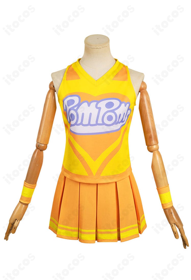 美空かなた チアコスプレ衣装の正面。鮮やかな配色とシャープなラインでイベント映えするデザイン。