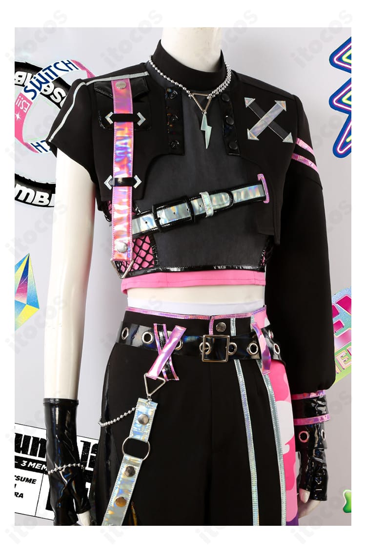 『あんさんぶるスターズ！！』TRIP Switch衣装の装飾ディテール。ネックレス、手首飾り、ベルト等の質感と縫製の近接画像