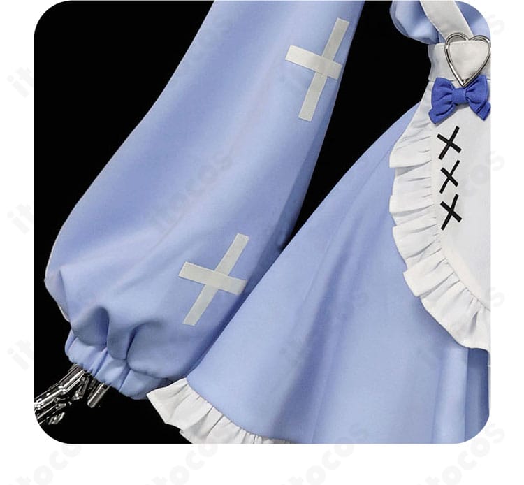 袖口装飾のクローズアップ。カフスの形状とボタン位置、配色のコントラストが分かる。