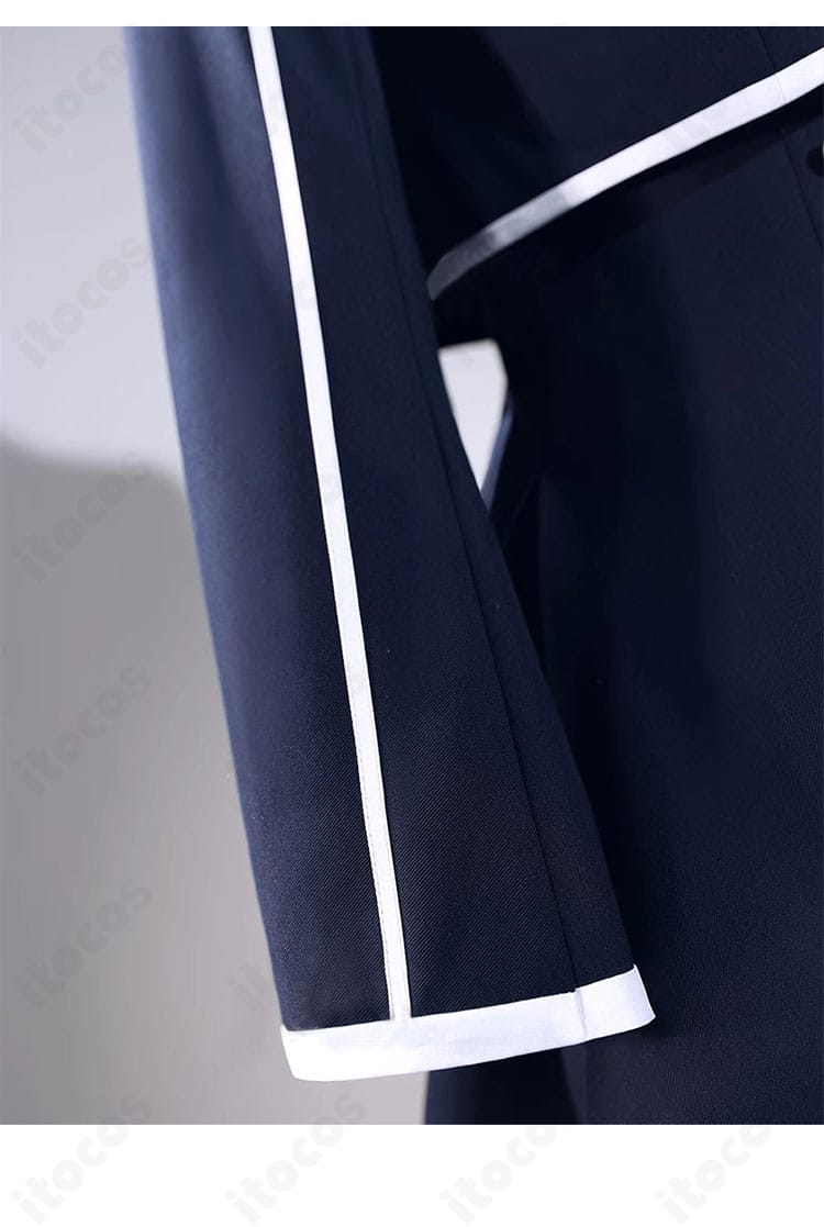 アスナ学園制服の袖口装飾アップ。カフの折り返しとボタン位置が整い、近距離撮影でも映える精巧な仕上げ。