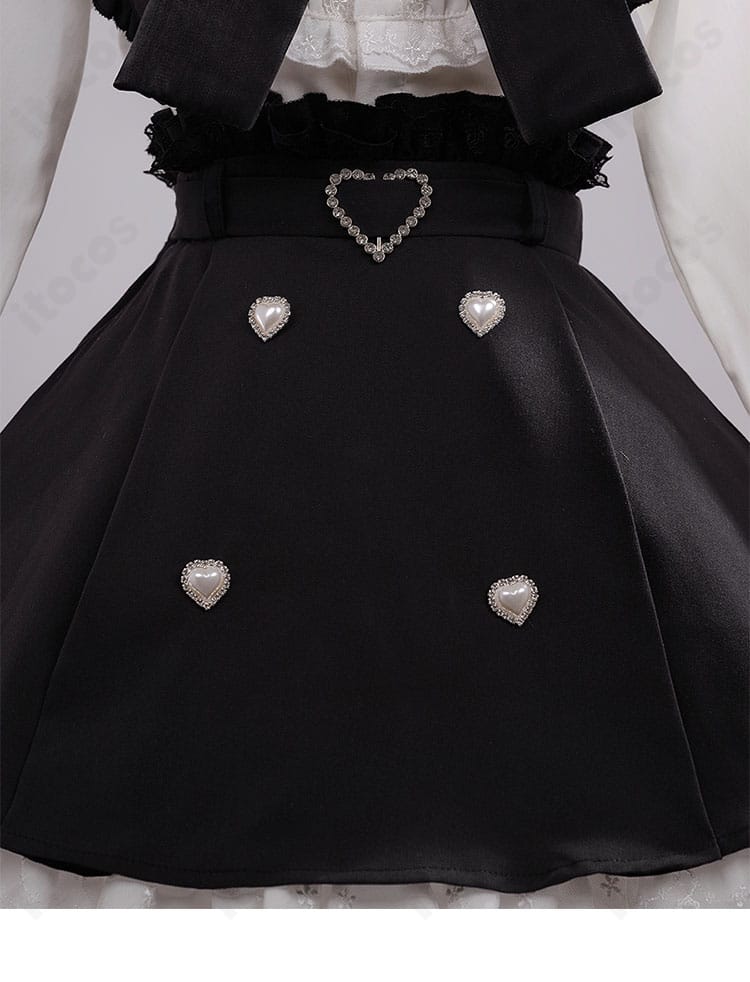 初音ミク 地雷系コスプレ衣装のスカートフリル。段差レイヤーとボリューム感を示す写真