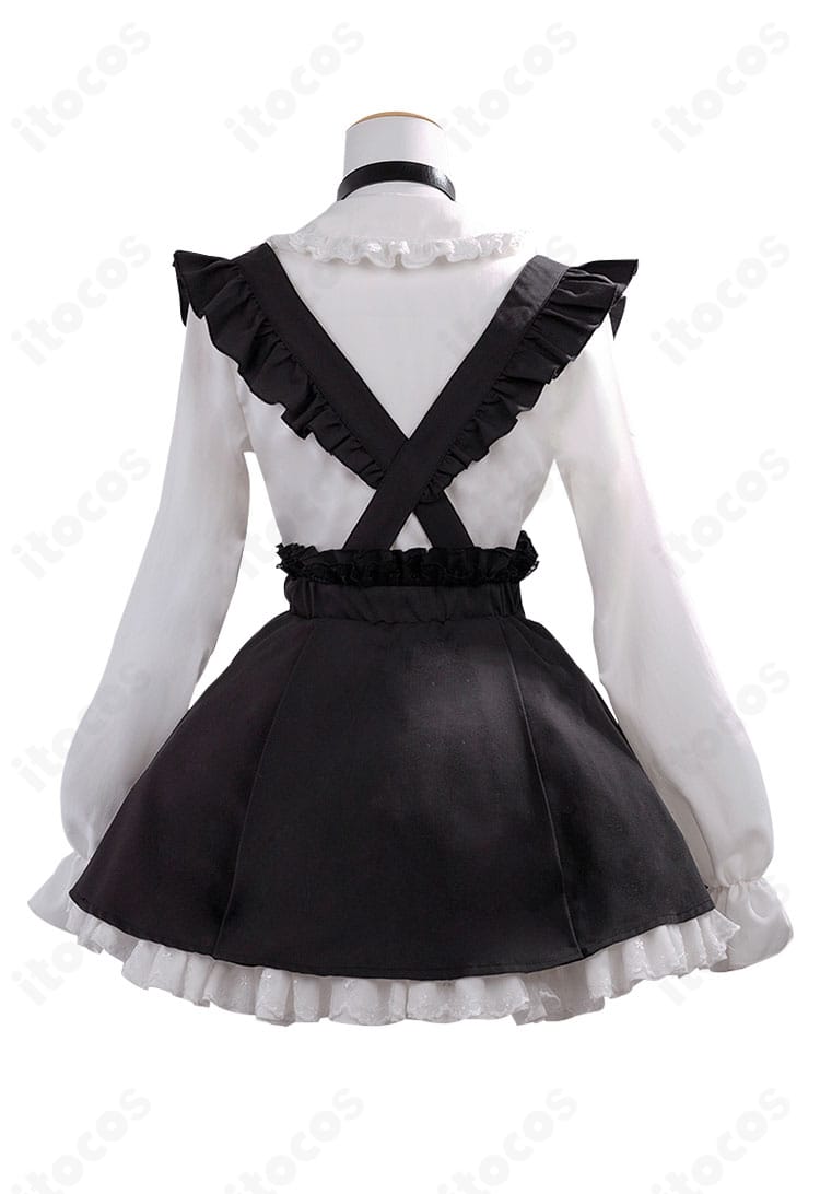 初音ミク 地雷系コスプレ衣装の背面全体。背中のリボン配置とシルエットを確認できる画像