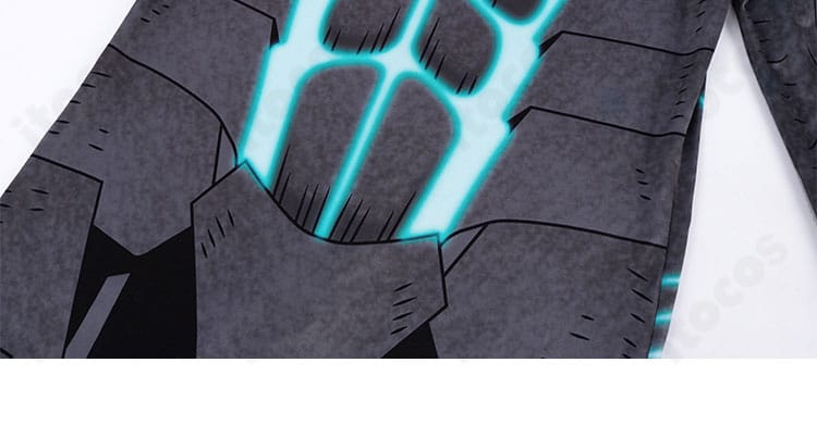 腰回りの装飾詳細。ベルト位置と付属パーツのバランスが分かる画像。