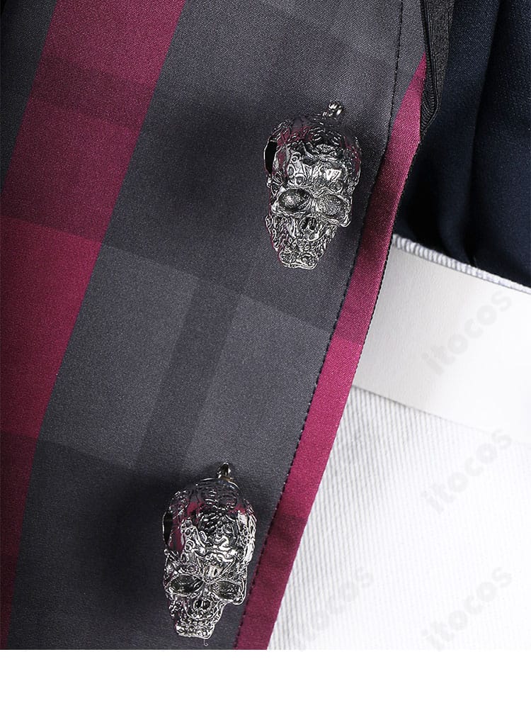 前立て装飾ディテール。金具とステッチでリアルな立体感を表現