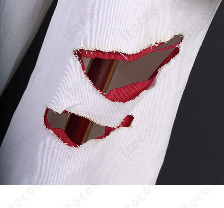 パンツ裾の装飾ディテール。全身バランスを整えるアクセント