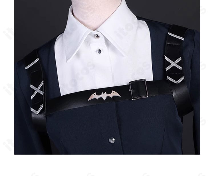 肩部装飾ディテール。エッジの効いたパーツでシルエットを強調