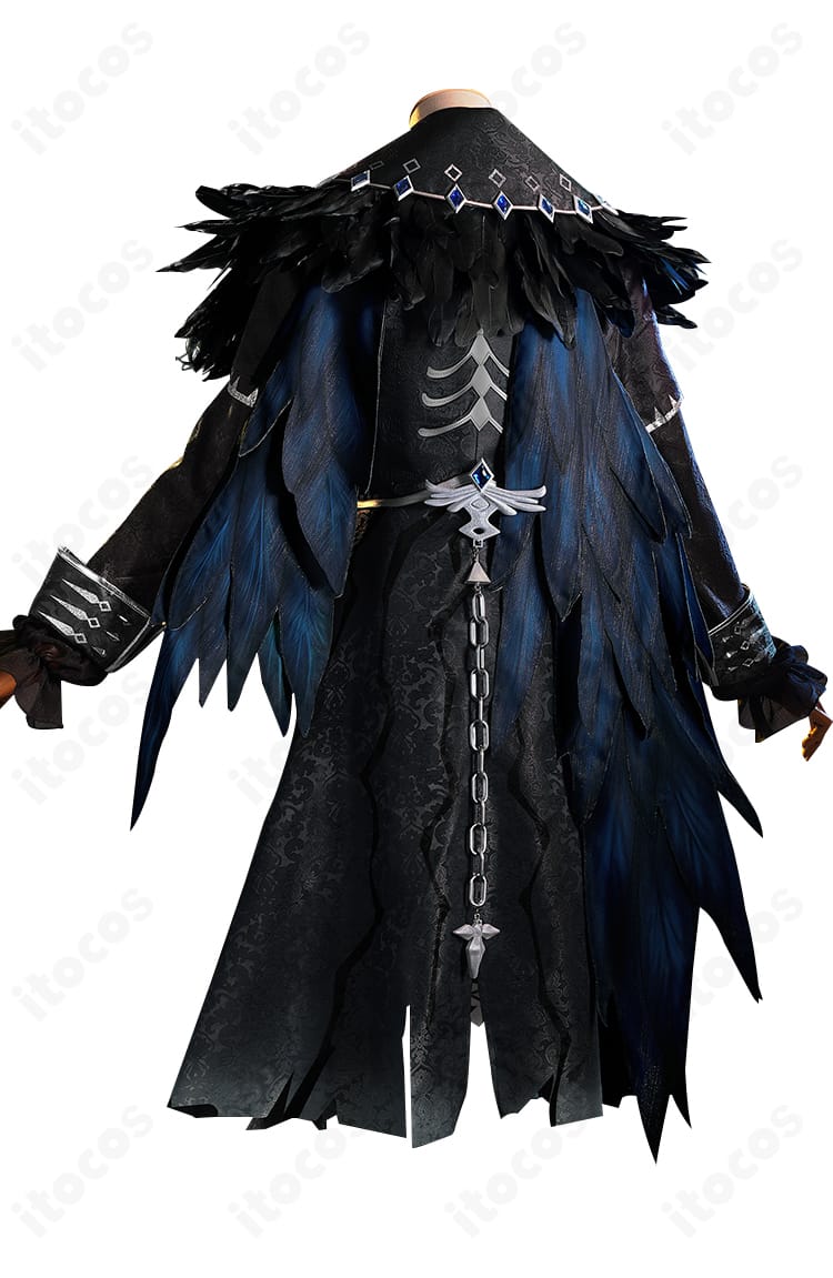 ジョゼフ 亡霊の魔術師 コスプレ衣装の背面。背中の装飾と羽根ディテール、裾のラインを確認