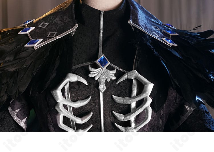 ジョゼフ衣装の襟元ディテール。刺繍と縁取りの精緻さ、形状の再現性を強調