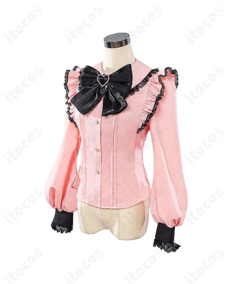 上衣ディテールの接写。刺繍風装飾とトリムの配置でB小町らしさを表現。