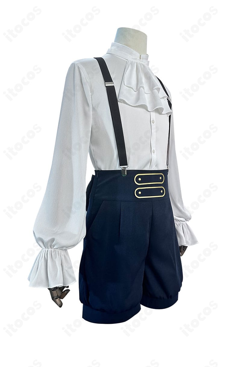 衣装右側のディテール。ライン取りと装飾の縫製、色分けのコントラストをクローズアップ。