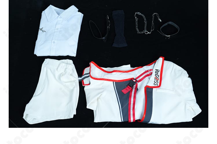 火威 青コスプレ衣装のセット内容一覧。コート、シャツ、ショートパンツ、網タイツ、チョーカー、胸飾り、ネックレスを掲載。