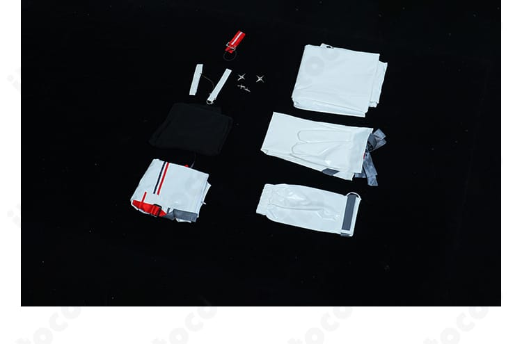 儒烏風亭らでん コスプレ衣装のセット内容一式。上着、トップス、スカート、アームカバー、腕飾り、靴下、胸飾り、髪飾りを並べた確認画像。