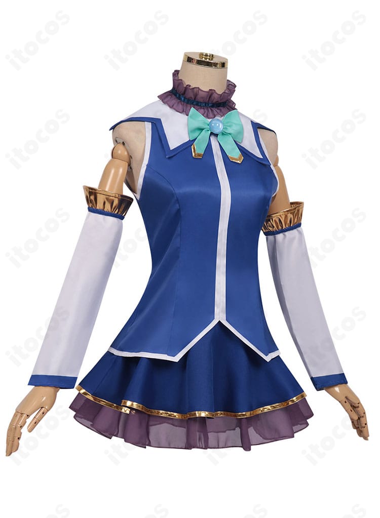 アクア コスプレ衣装 サイドビュー、袖パーツとウエストラインのフィット感を確認