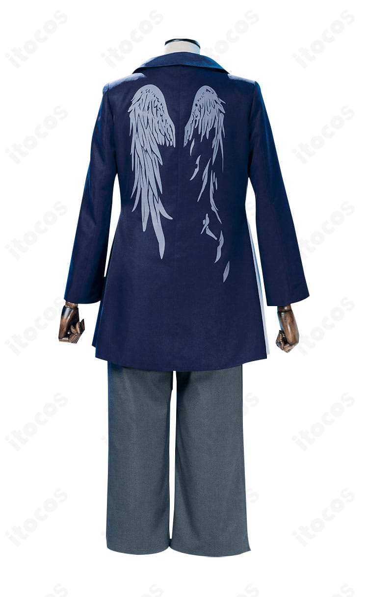 背面全体図。コート背中の羽翼モチーフが際立つKAITO『こだわりじゃない？』衣装の特徴デザイン。