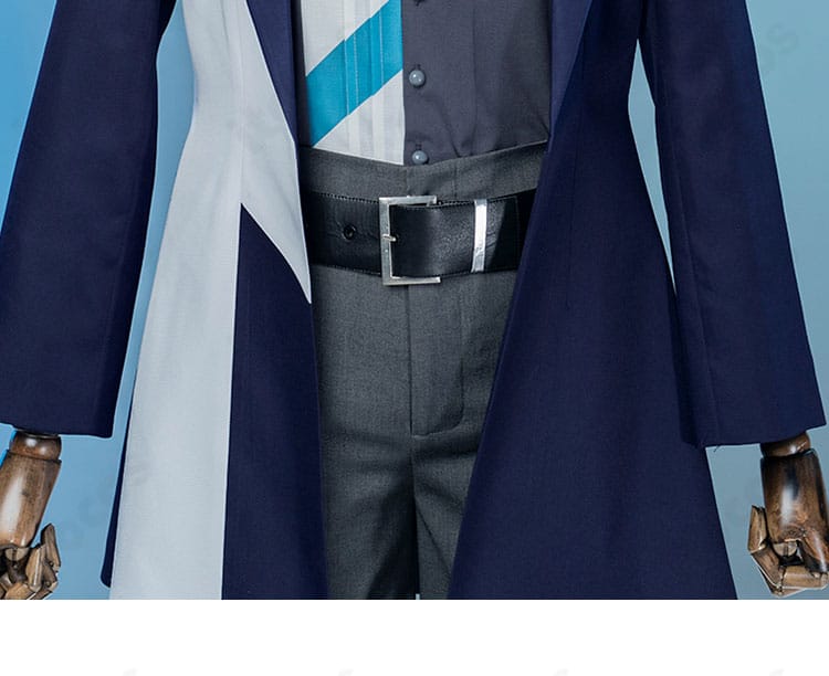 腰ベルトの装飾ディテール。金具・ステッチ・ベルト幅の質感を確認できるクローズアップ。