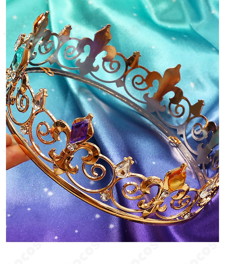 神代類 コスプレ衣装の王冠ディテール。軽量設計の王冠を金属調仕上げで再現し、高級感と装着性を両立。