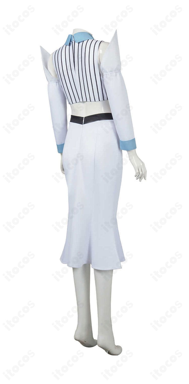 井上織姫 虚圏編白装束コスプレの背面ディテール。背中のシルエットと丈感を確認できる画像