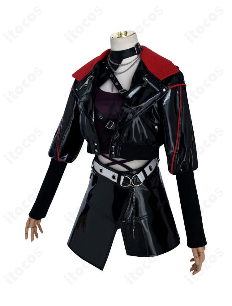 白石杏『決戦の時』コスプレ衣装の側面ビュー。コートのラインとレイヤード感