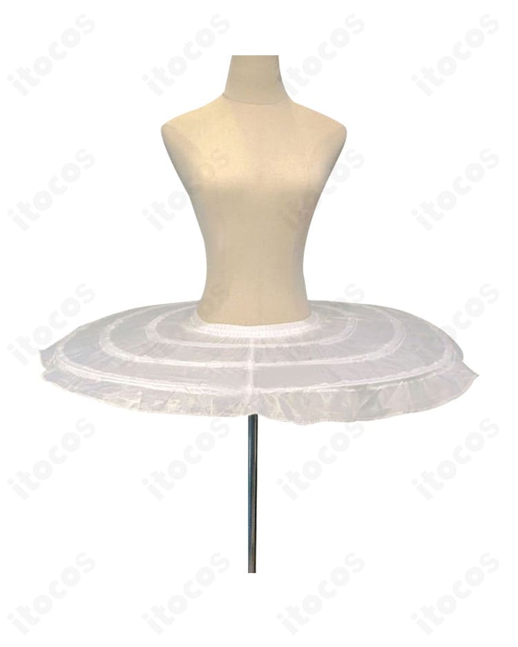 内搭のスカートとパニエの重なり、裾の仕立てが分かるクローズアップ画像