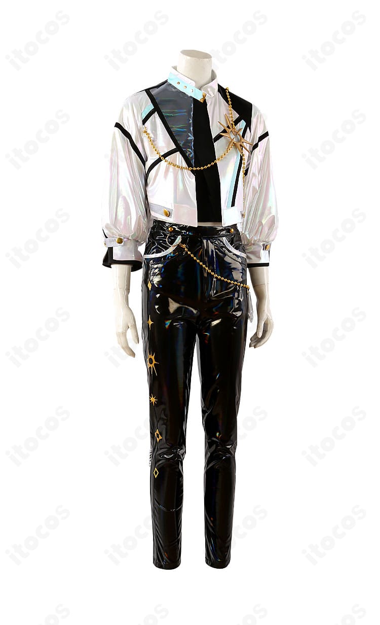 あんスタ 9周年記念衣装コスプレの側面ショット。シルエットとラインの美しさが分かる画像