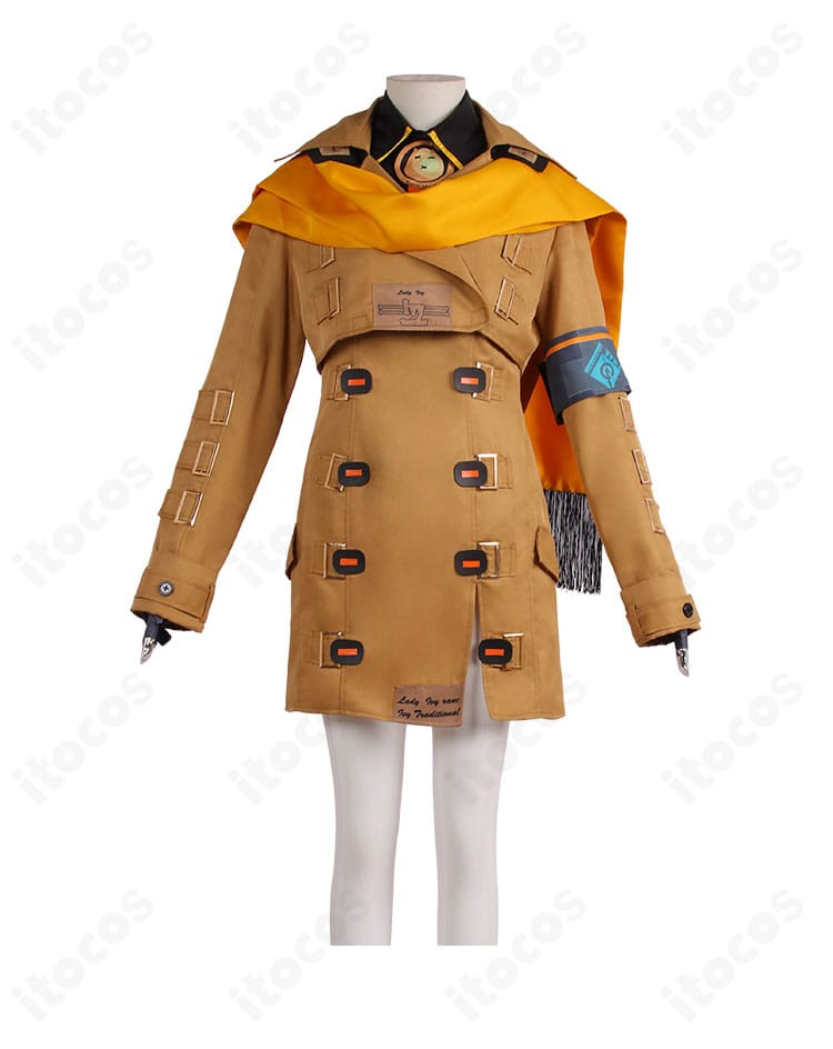ミリア＝レイジ コスプレ衣装の正面全体像。発色の良いコートとマフラー、バランスの取れたシルエットが特徴。