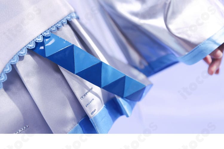 雪ミク2010スカートの質感とシルエット。広がりと装飾の配置が分かるディテール画像。