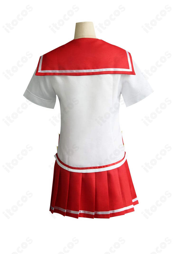 Charlotte 乙坂歩未 コスプレ衣装の背面全体。襟元から裾までのシルエットを確認できる後ろ姿。