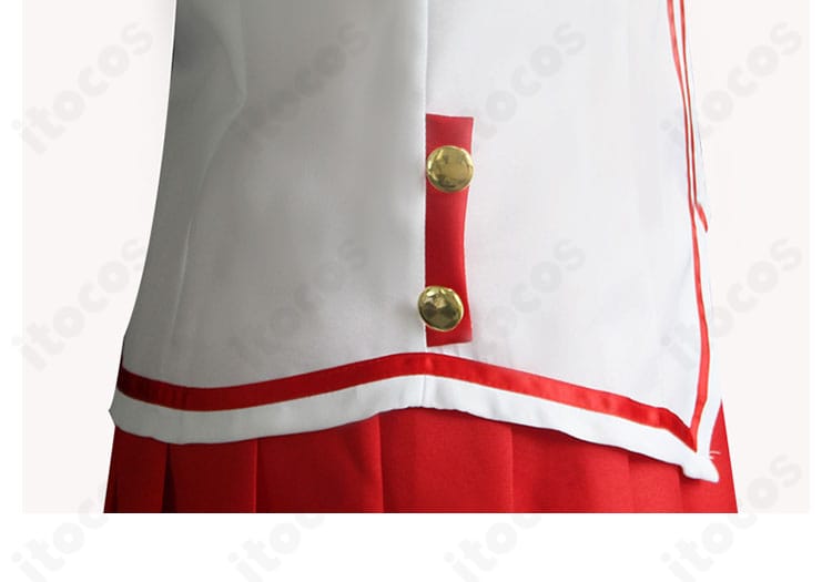 Charlotte 乙坂歩未 コスプレのスカート裾ディテール。プリーツの折り目とヘムの仕上げが分かる近接。