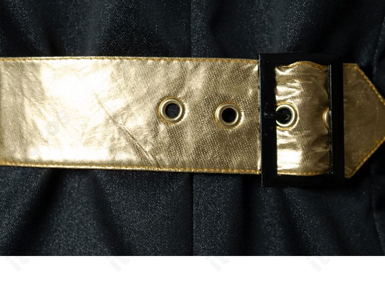 手袋アクセサリーのディテール。衣装全体と調和するデザインと縫製の仕上がり。