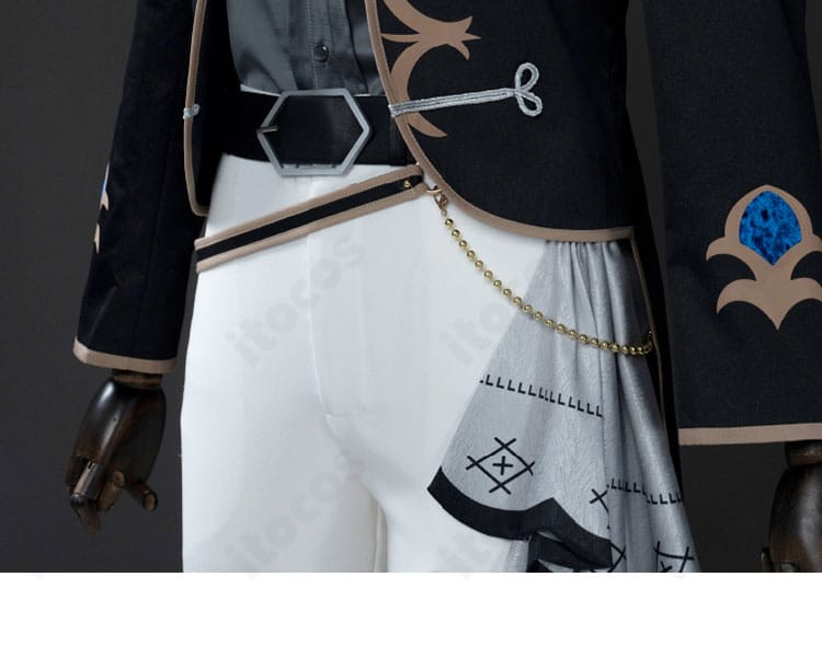 腰部アクセント装飾の接写。揺れ感のあるパーツと配置でステージ映えするポイントを表現。