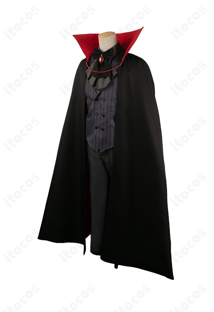 左側面の特徴。袖とマントの重なりがわかる、ハロウィン向けアクア衣装のポイント。