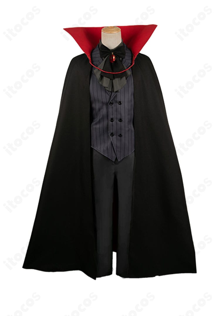 正面から見たアクア吸血鬼コスプレ。ハロウィン向けの黒基調デザインとシルエットを確認。