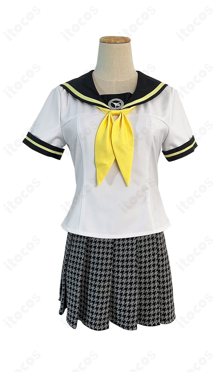 ペルソナ4 久慈川りせ コスプレ衣装の正面全体。制服デザインを忠実に再現したトップスとスカートのセット