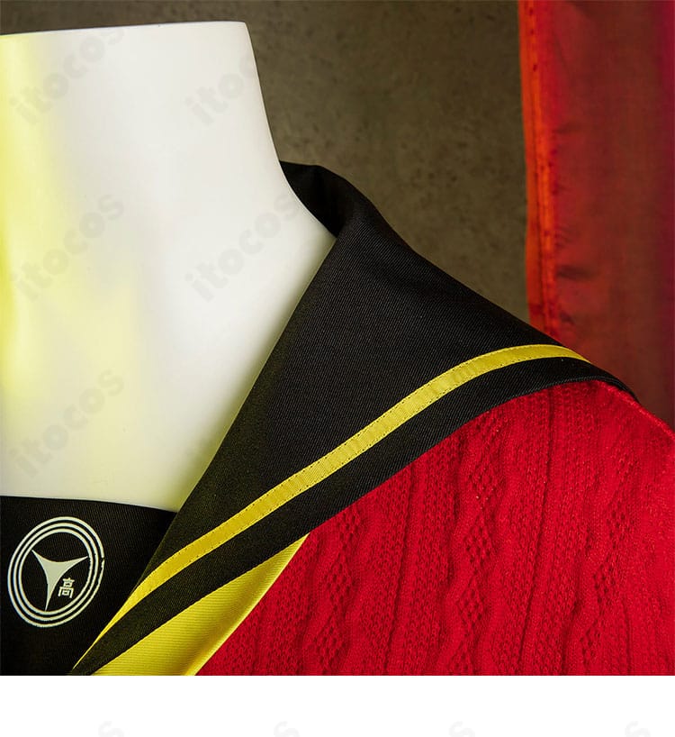 ペルソナ4 天城雪子 コスプレ衣装 襟周りの縫製ステッチのクローズアップ