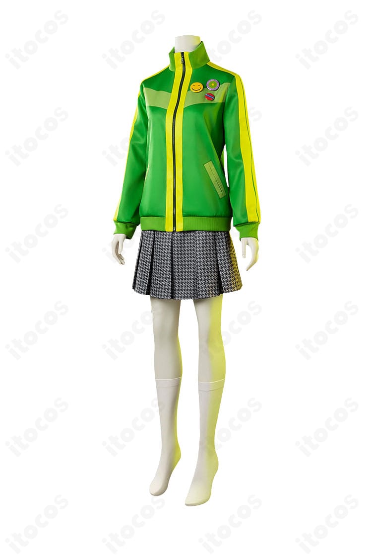 ペルソナ4 里中千枝 夏服コスプレ衣装の側面。スカートのラインとトップスのフィット感がわかる画像