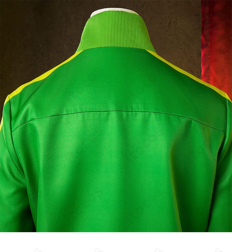 里中千枝 夏服コスプレ衣装の背面装飾ディテール。ヨーク周りのカッティングがわかる画像