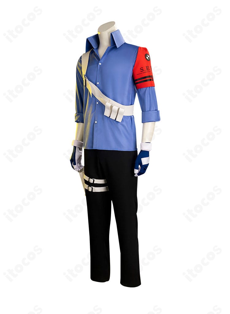 左袖ディテール。袖口のカフス形状とアクセサリー配置を強調したカット。