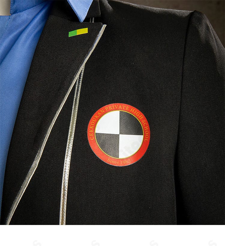 伊織順平 制服版コスプレ衣装 胸元ディテール｜シャツとジャケットの合わせ