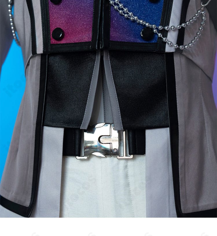 腰ベルトと金具の詳細。装飾の着脱機構と位置関係が分かるディテールカット